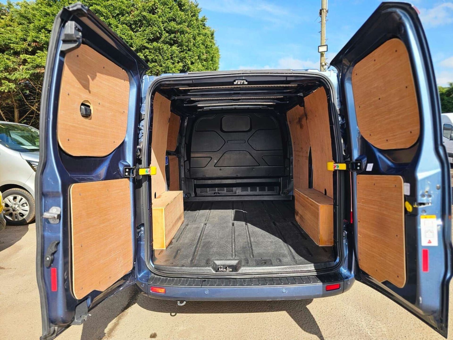 Used Ford Transit Custom 2023 for sale - 78223549: Photo 18