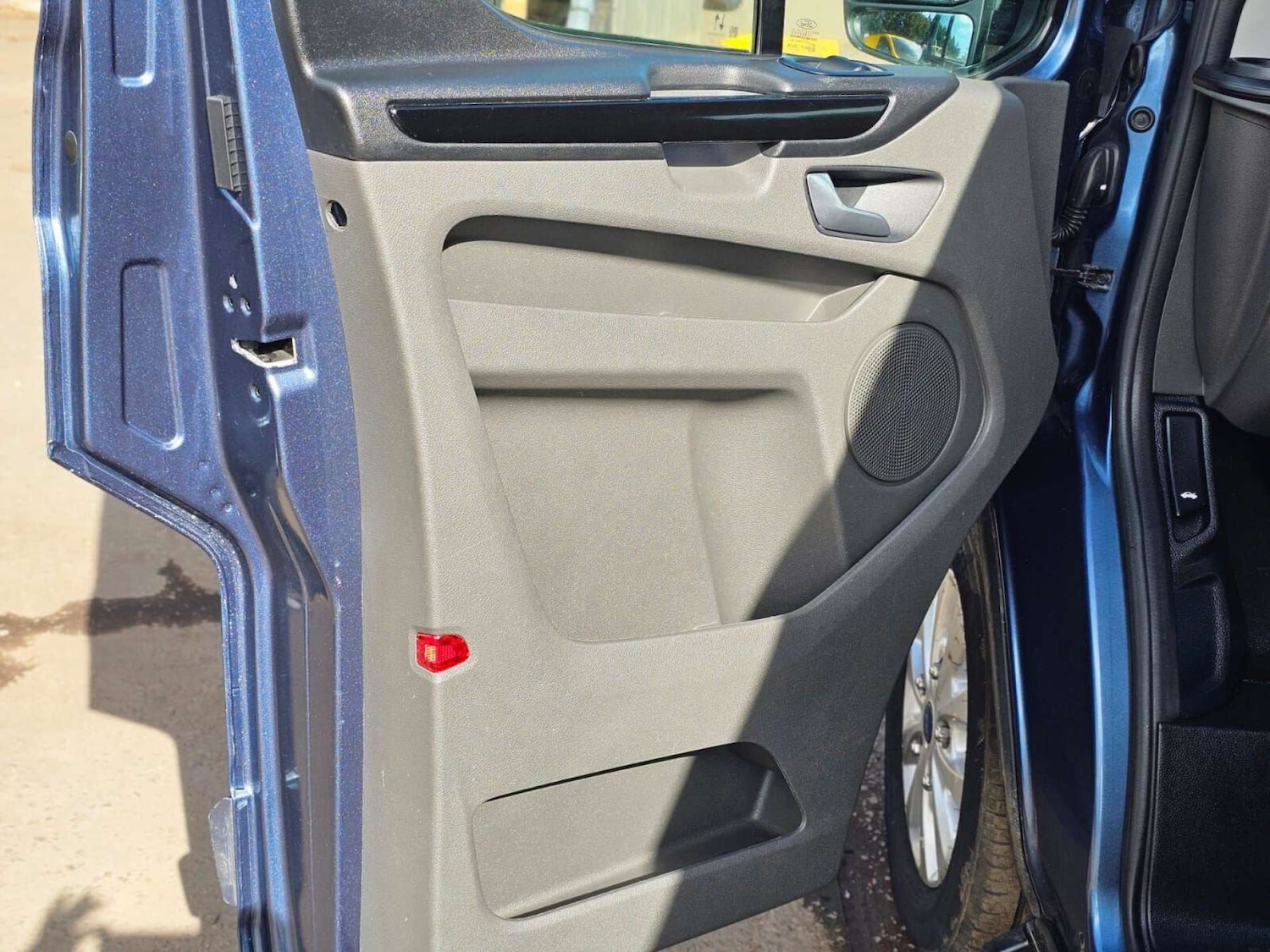 Used Ford Transit Custom 2023 for sale - 78223549: Photo 29