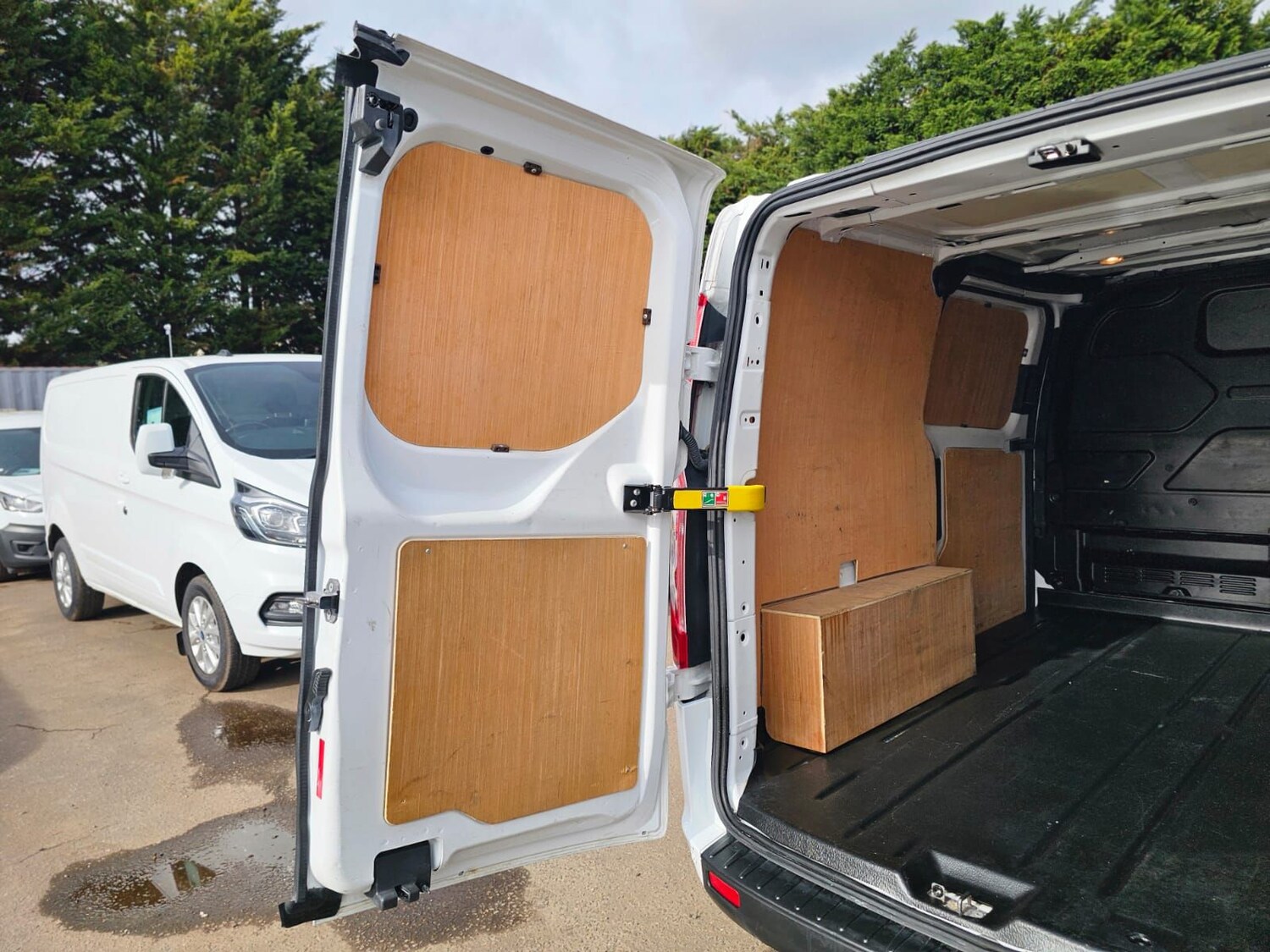 Used Ford Transit Custom 2023 for sale - 77894049: Photo 16
