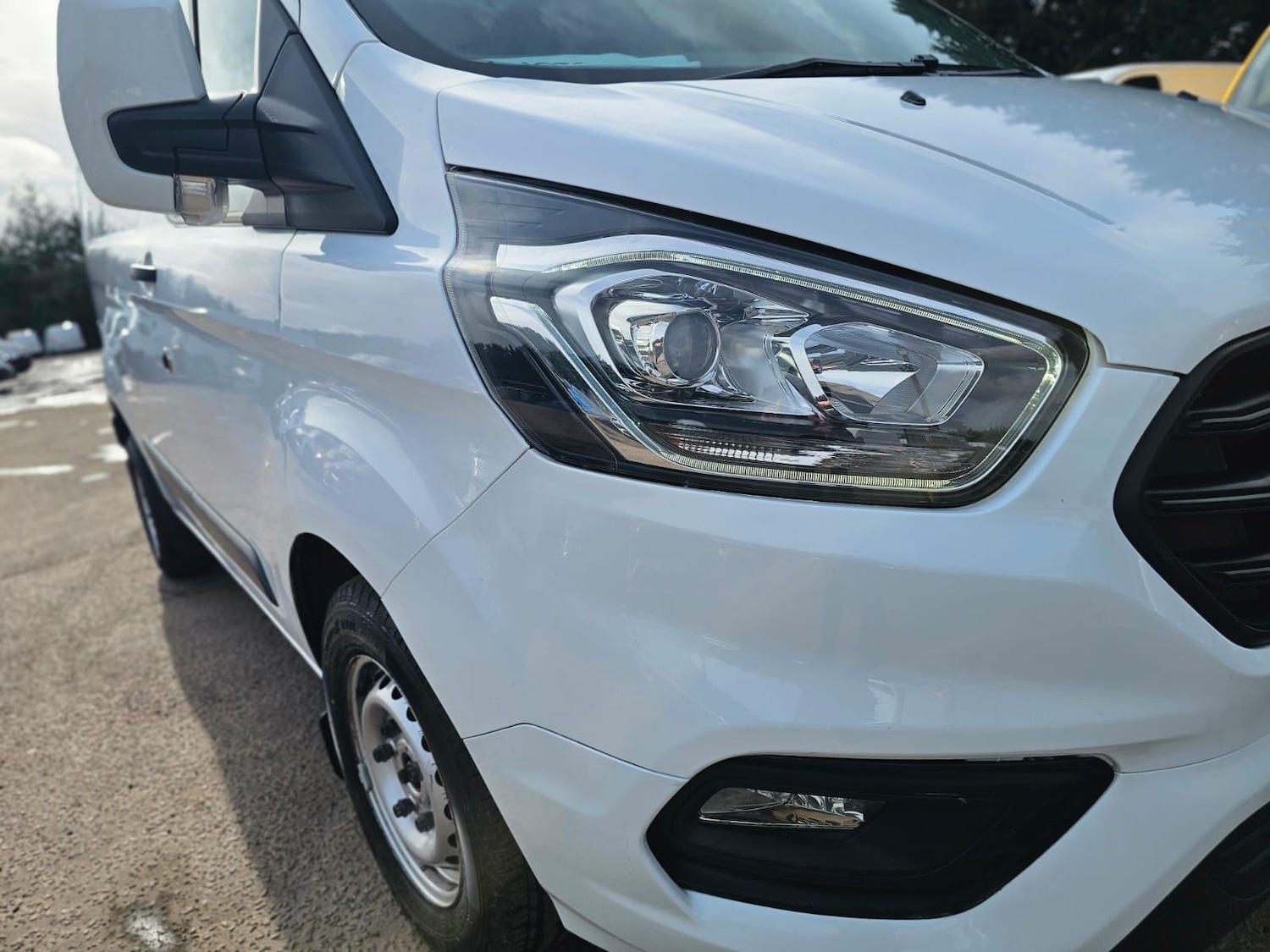 Used Ford Transit Custom 2023 for sale - 77894049: Photo 2