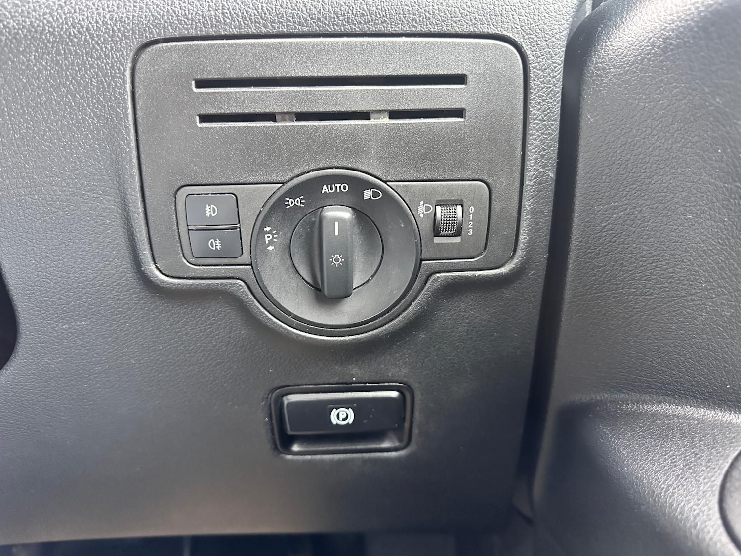 Used Mercedes-Benz Vito 2021 for sale - 77539966: Photo 28