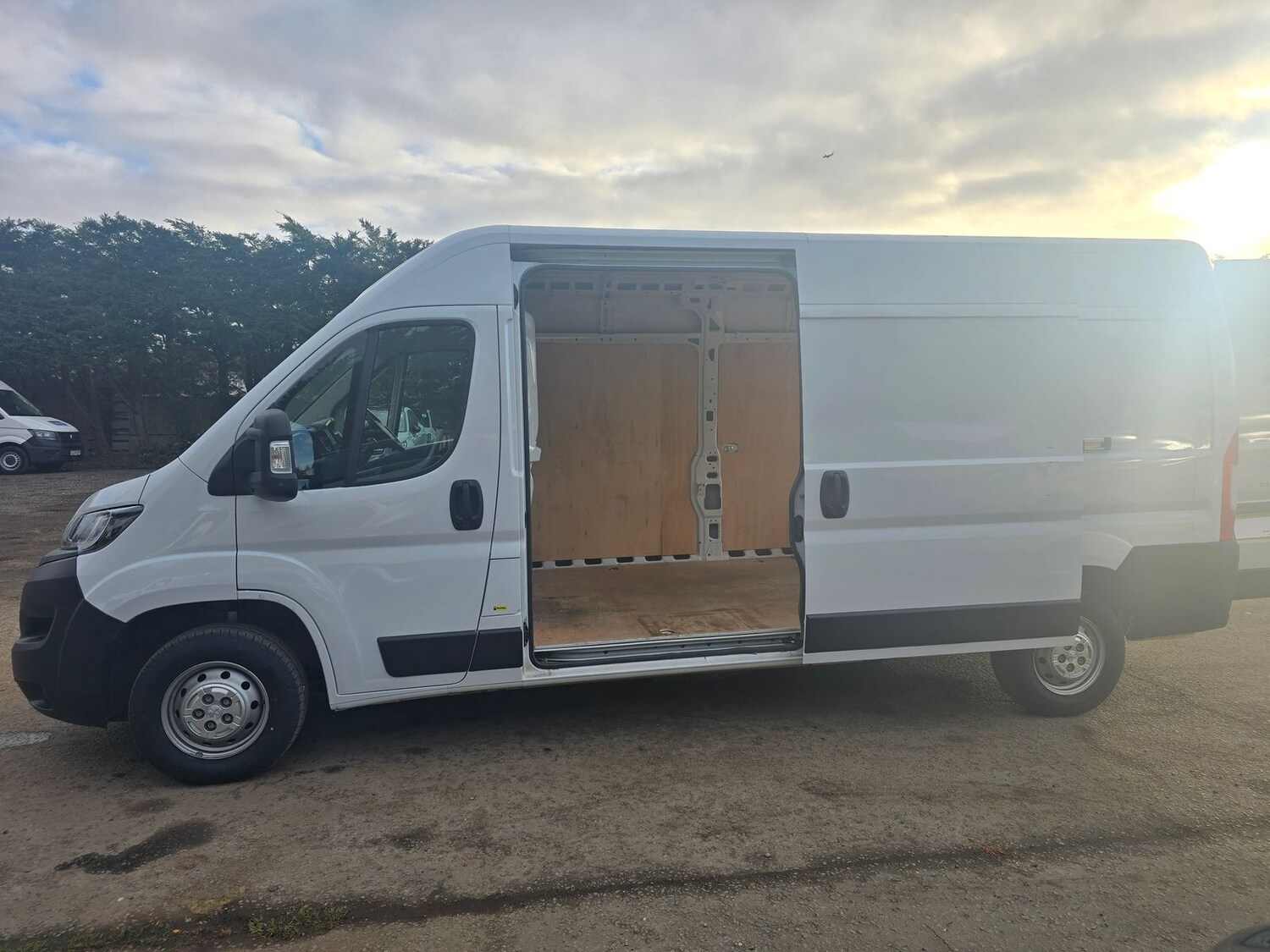 Used Peugeot Boxer 2024 for sale - 77031644: Photo 30