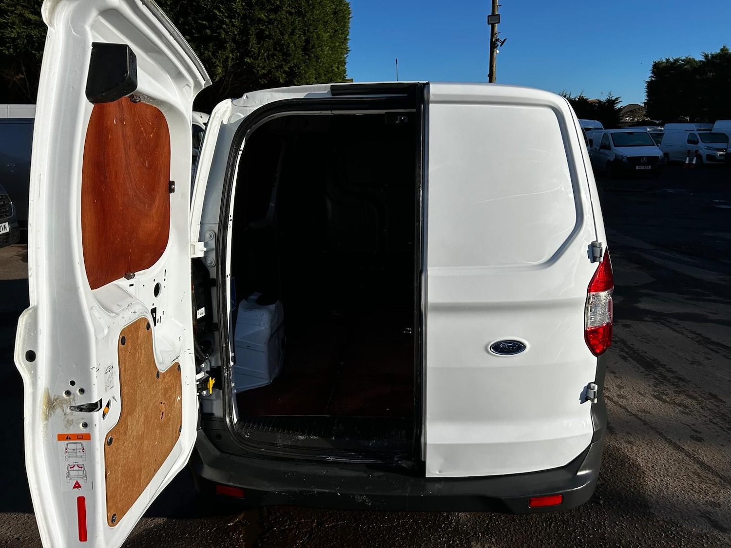 Used Ford Transit Courier 2022 for sale - 77560759: Photo 10