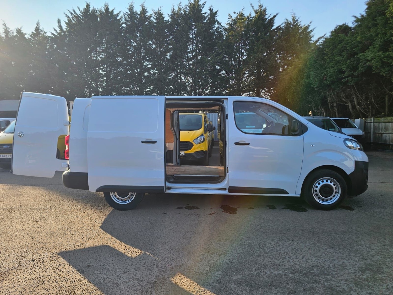 Used Vauxhall Vivaro 2023 for sale - 77983059: Photo 18