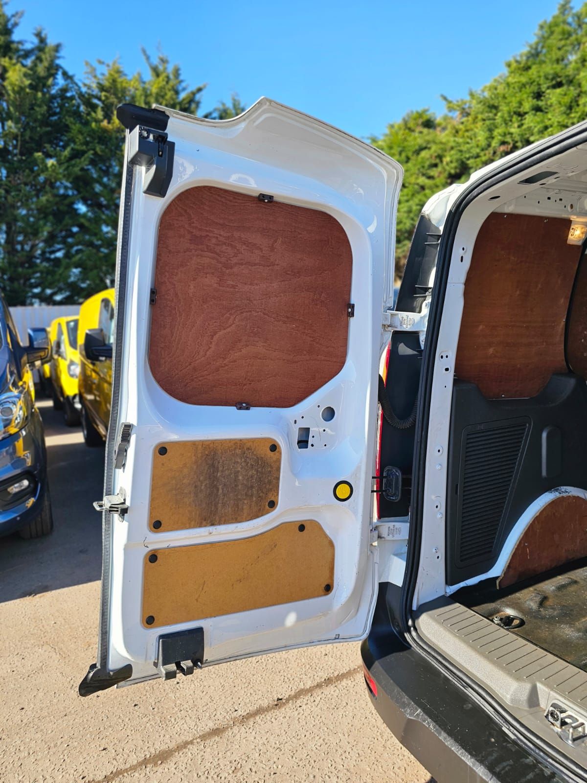 Used Ford Transit Connect 2019 for sale - 77942298: Photo 17