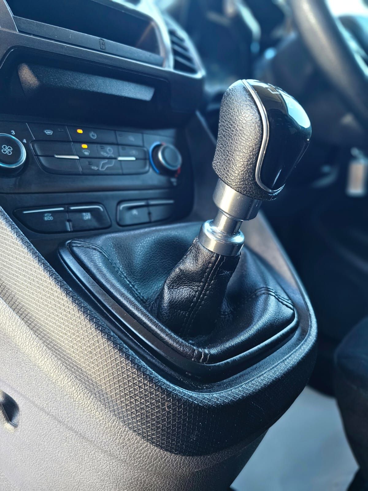 Used Ford Transit Connect 2019 for sale - 77942298: Photo 32