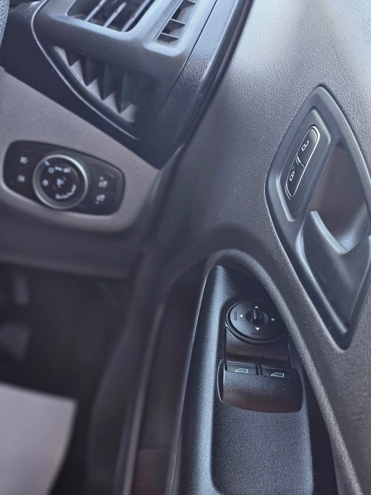 Used Ford Transit Connect 2019 for sale - 77942298: Photo 37