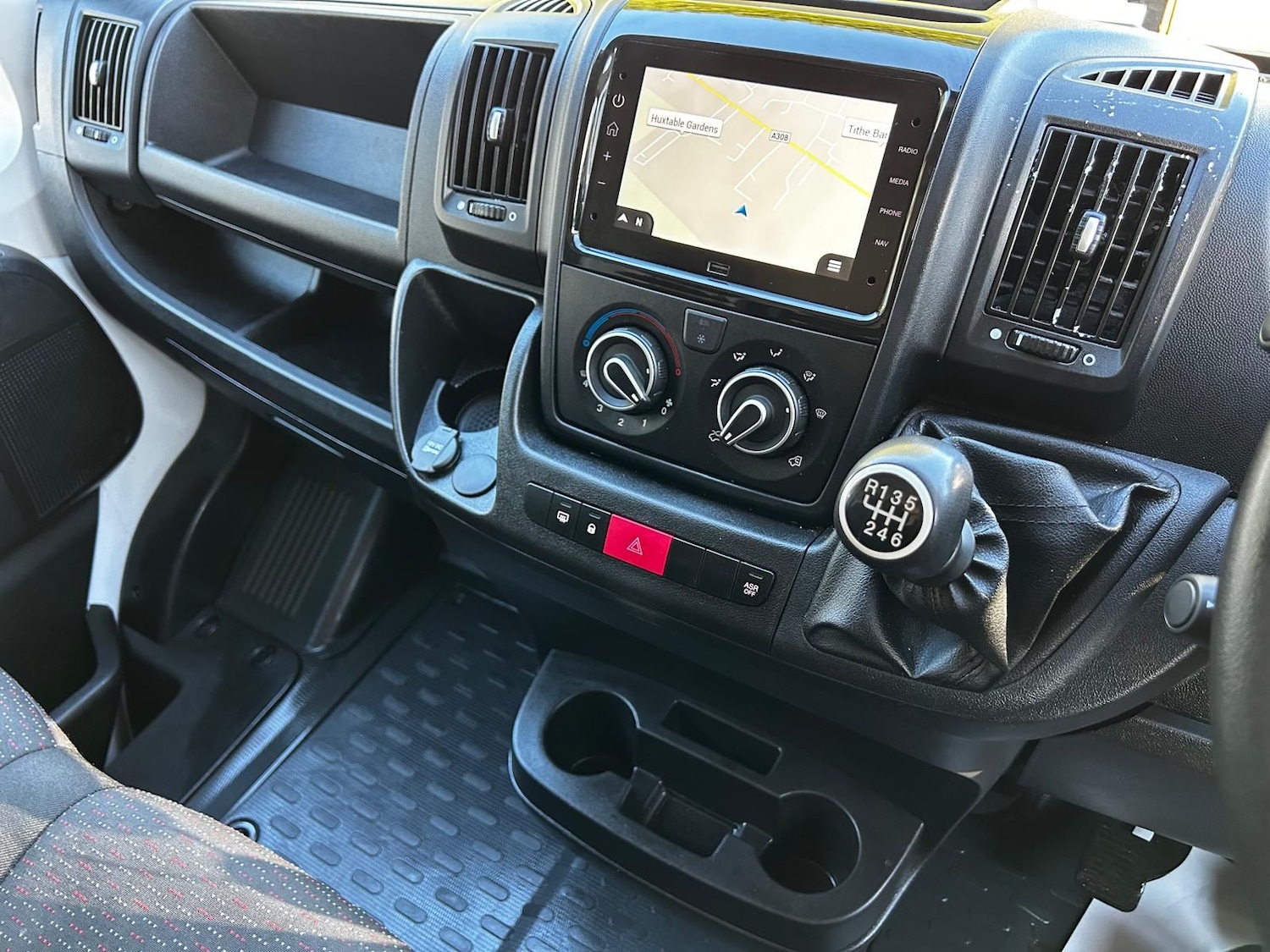 Used Peugeot Boxer 2024 for sale - 77134088: Photo 16