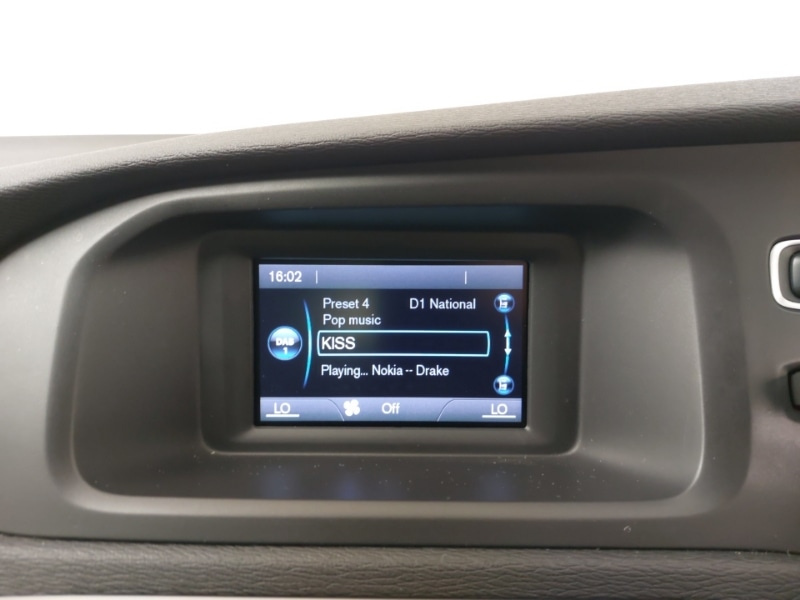 Used Volvo V40 2018 for sale - 76606145: Photo 10