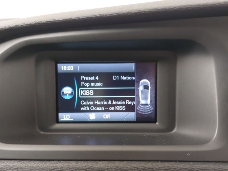 Used Volvo V40 2018 for sale - 76606145: Photo 11