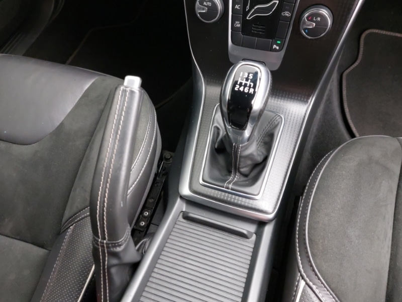 Used Volvo V40 2018 for sale - 76606145: Photo 19