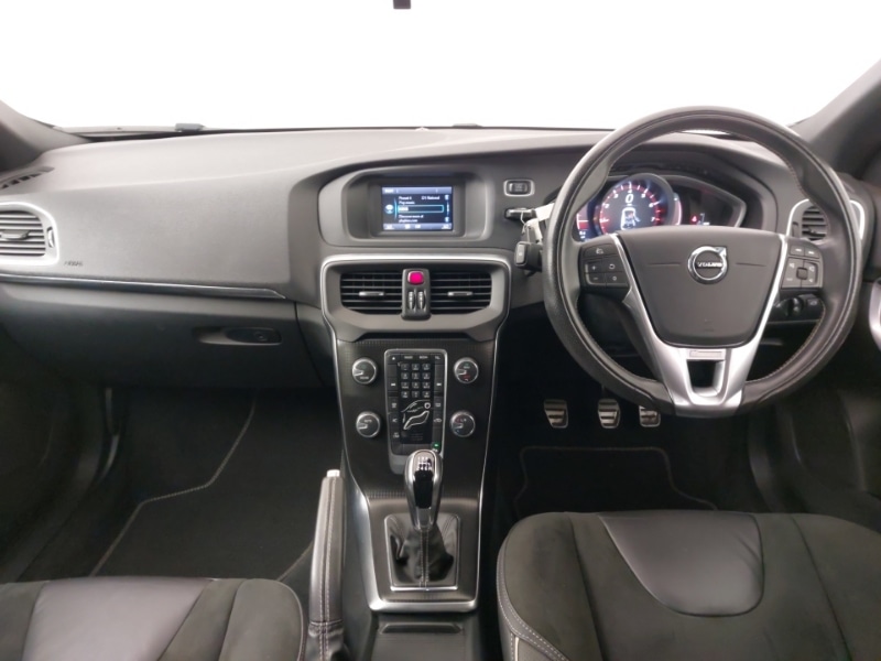 Used Volvo V40 2018 for sale - 76606145: Photo 2