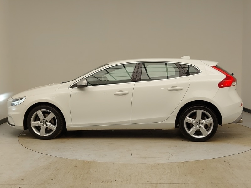 Used Volvo V40 2018 for sale - 76606145: Photo 4