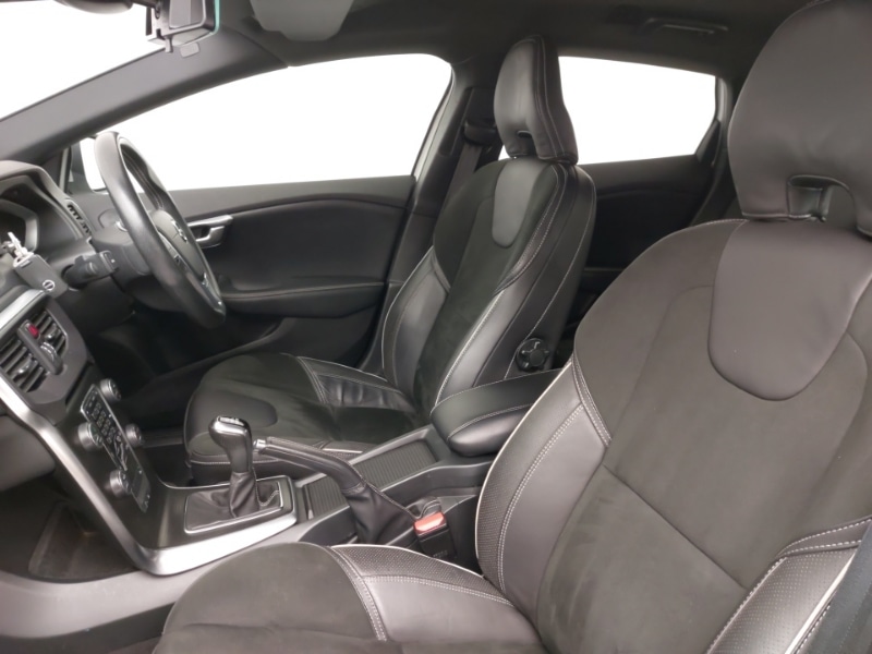 Used Volvo V40 2018 for sale - 76606145: Photo 5