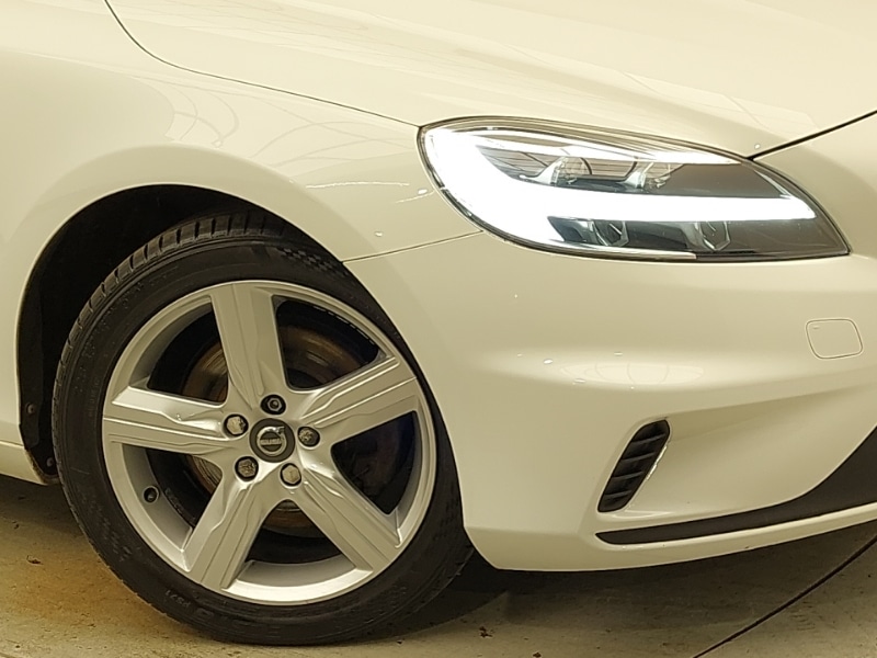 Used Volvo V40 2018 for sale - 76606145: Photo 9