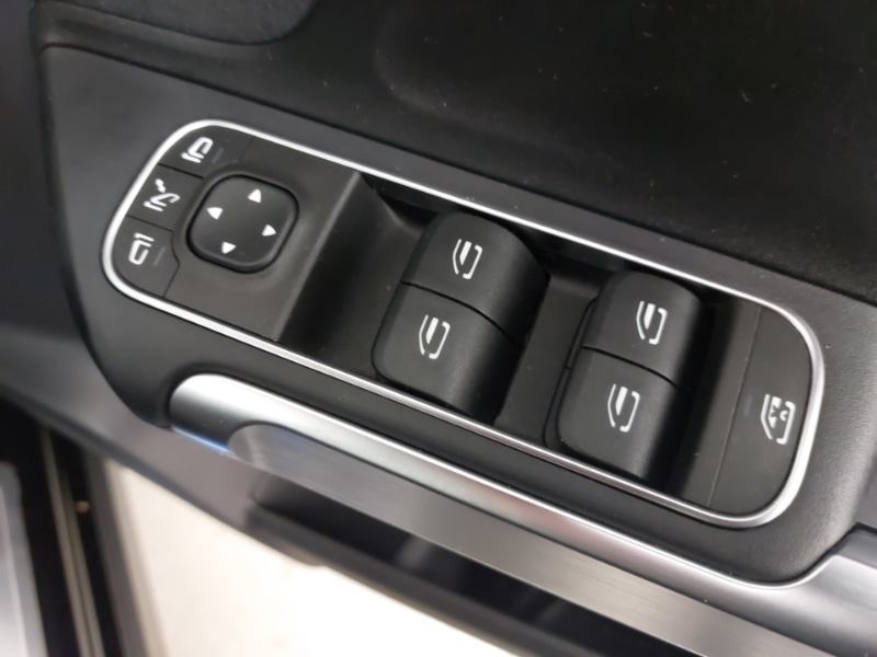 Used Mercedes-Benz EQB 2022 for sale - 76932363: Photo 11