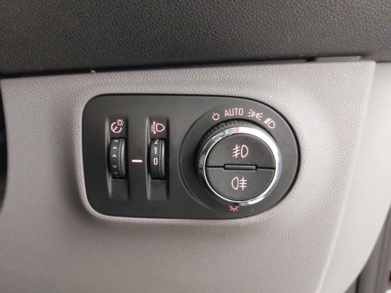 Used Vauxhall Corsa 2017 for sale - 77963904: Photo 18