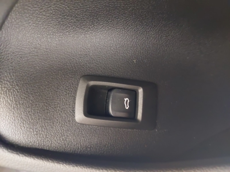 Used BMW i4 2023 for sale - 77289864: Photo 17