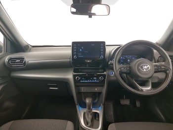Used Toyota Yaris Cross 2021 for sale - 75050141: Photo