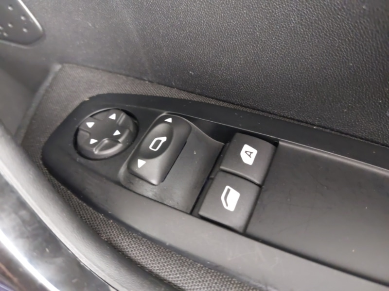 Used Peugeot 208 2017 for sale - 77922309: Photo 11