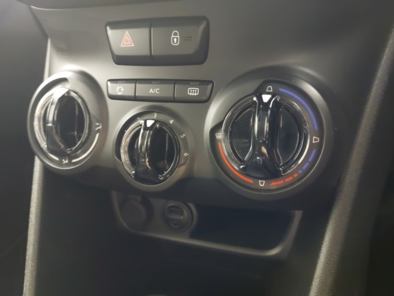 Used Peugeot 208 2017 for sale - 77922309: Photo 16