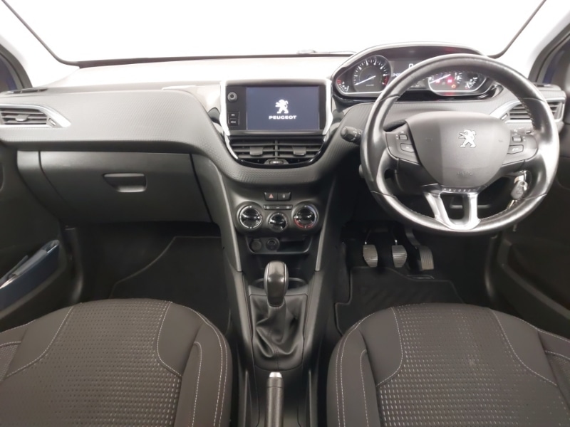 Used Peugeot 208 2017 for sale - 77922309: Photo 2