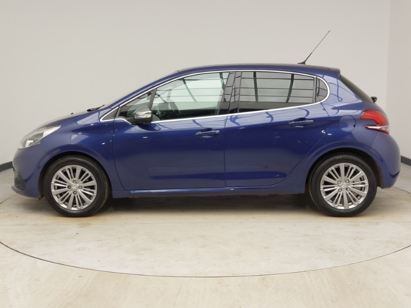 Used Peugeot 208 2017 for sale - 77922309: Photo 4