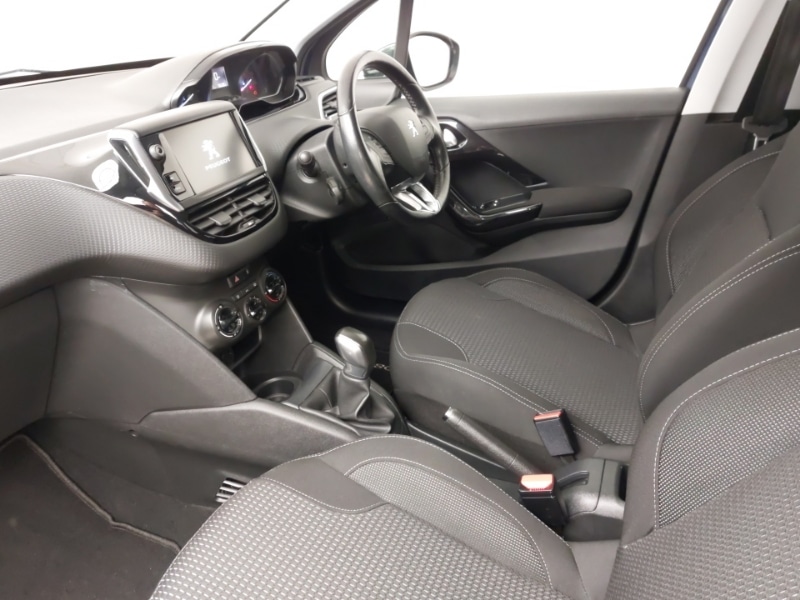 Used Peugeot 208 2017 for sale - 77922309: Photo 5