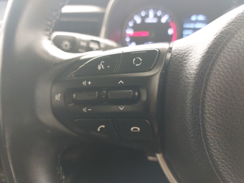 Used Kia Stonic 2018 for sale - 76471764: Photo 14