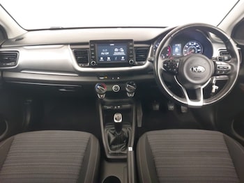 Used Kia Stonic 2018 for sale - 76471764: Photo