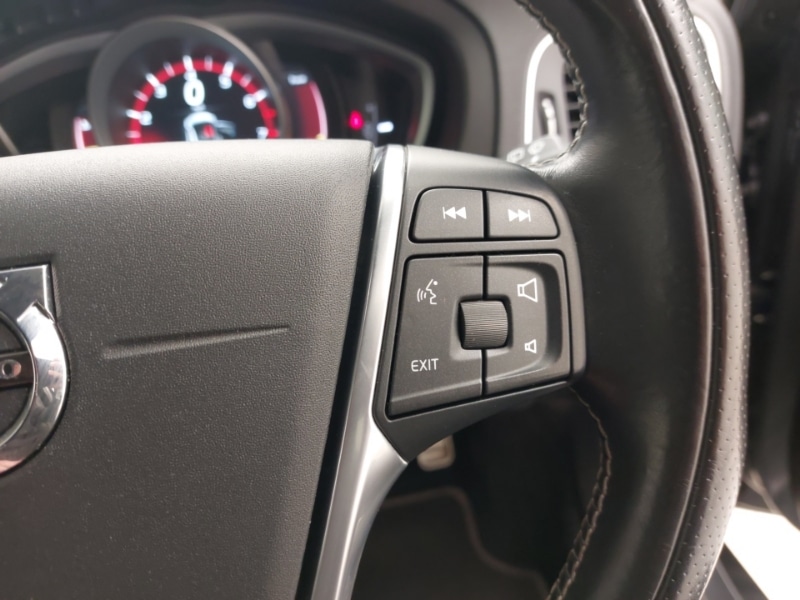 Used Volvo V40 2018 for sale - 77358028: Photo 13