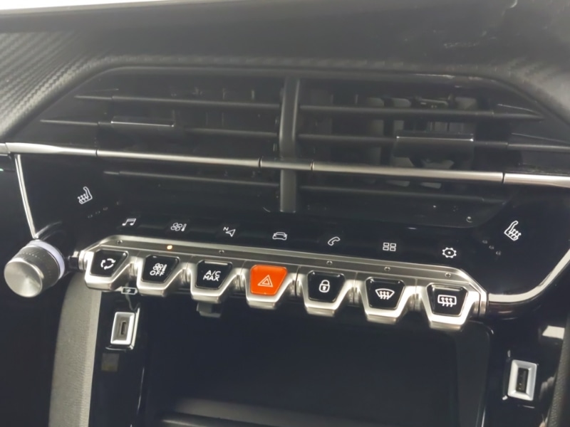 Used Peugeot 2008 2022 for sale - 76822359: Photo 14