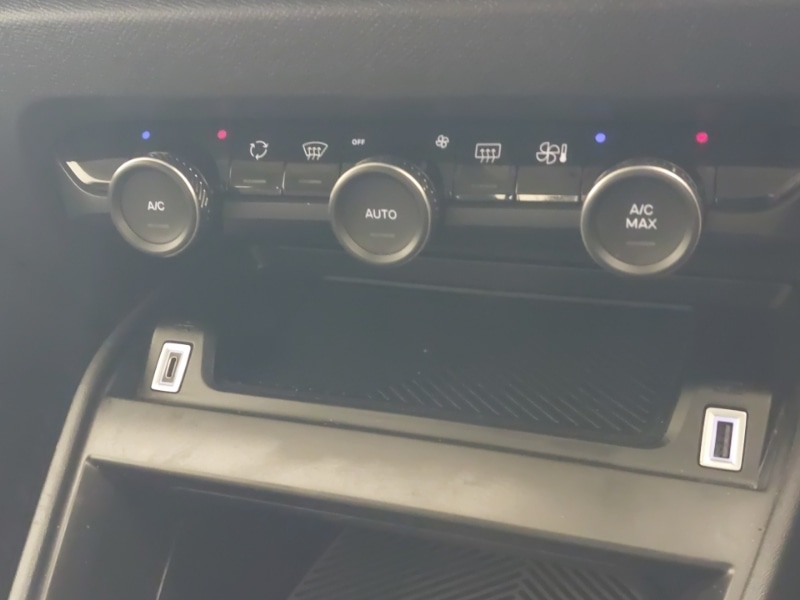 Used Citroen C4 2022 for sale - 77047117: Photo 17