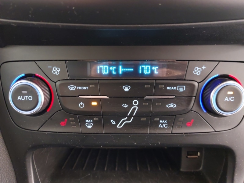 Used Ford Focus 2017 for sale - 76920407: Photo 17