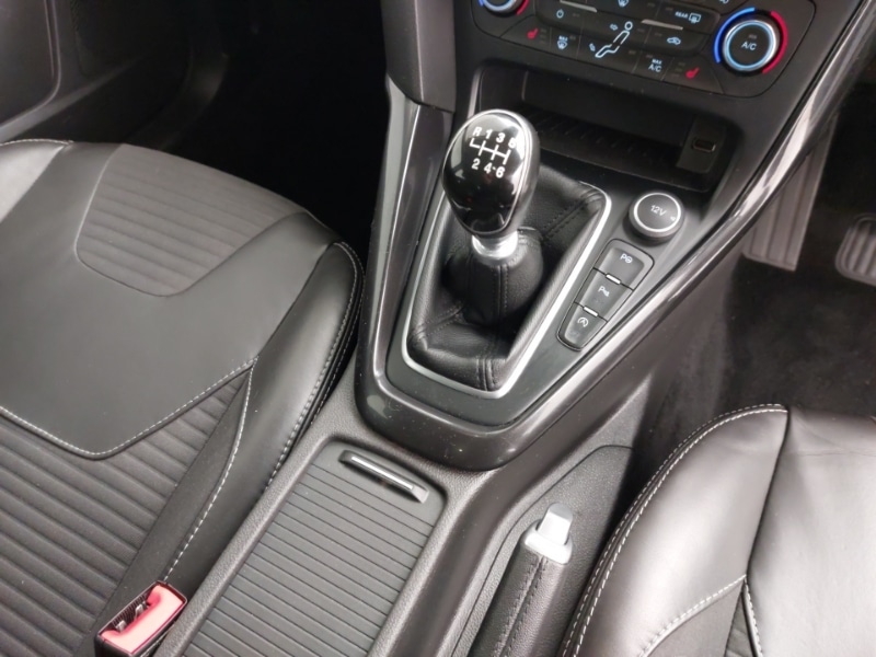 Used Ford Focus 2017 for sale - 76920407: Photo 19