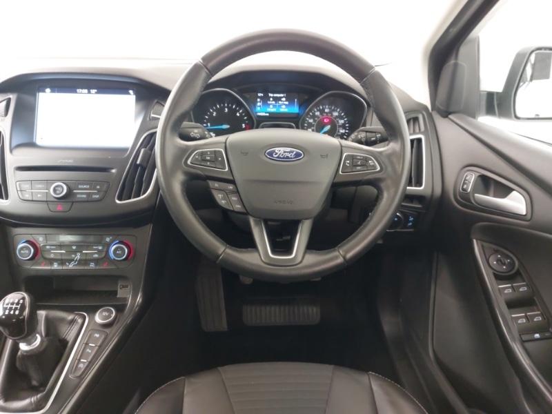 Used Ford Focus 2017 for sale - 76920407: Photo 7