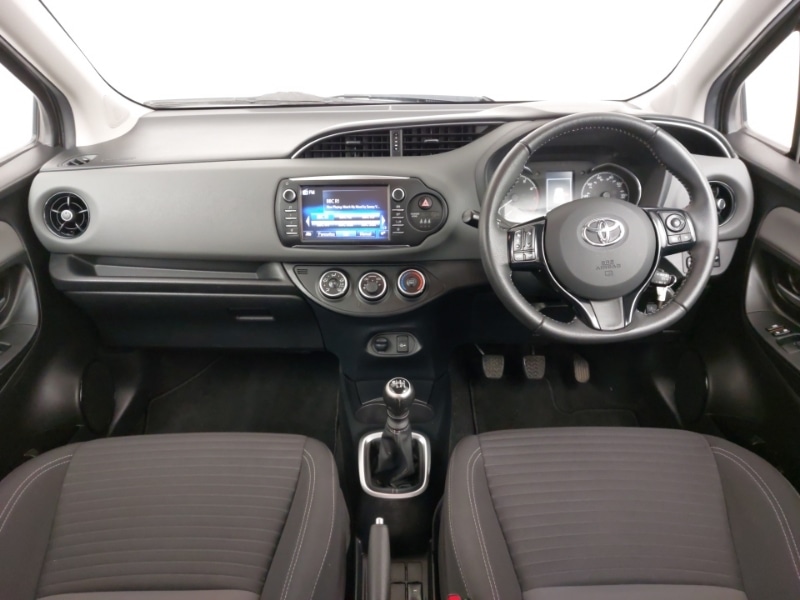 Used Toyota Yaris 2019 for sale - 76556114: Photo 2