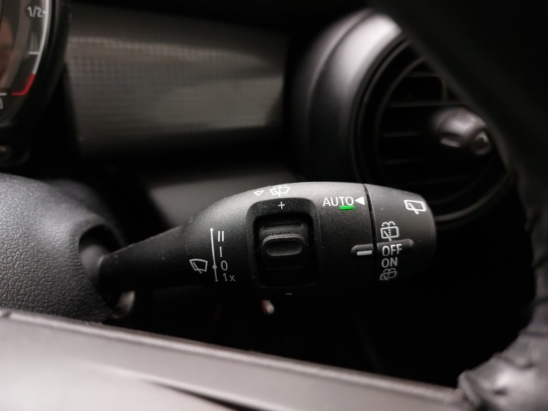 Used MINI Hatch 2018 for sale - 76560517: Photo 15