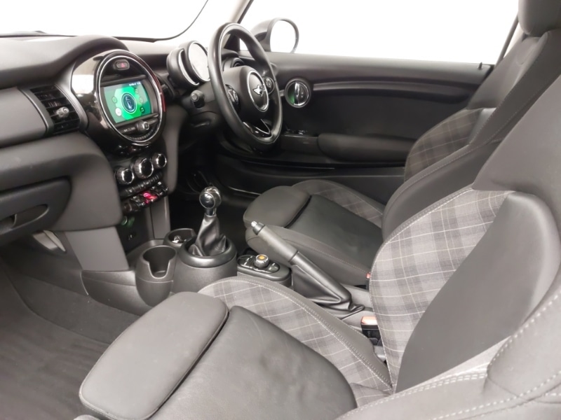 Used MINI Hatch 2018 for sale - 76560517: Photo 5