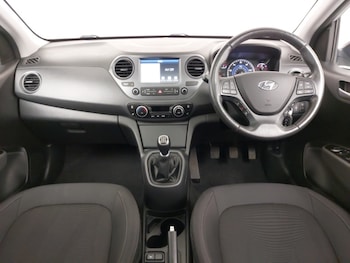 Used Hyundai i10 2017 for sale - 77731561: Photo