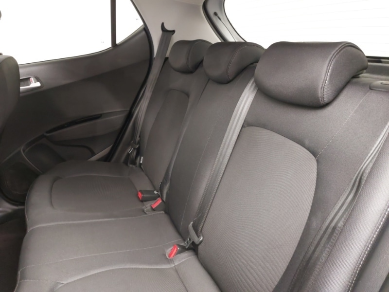 Used Hyundai i10 2017 for sale - 77731561: Photo 6