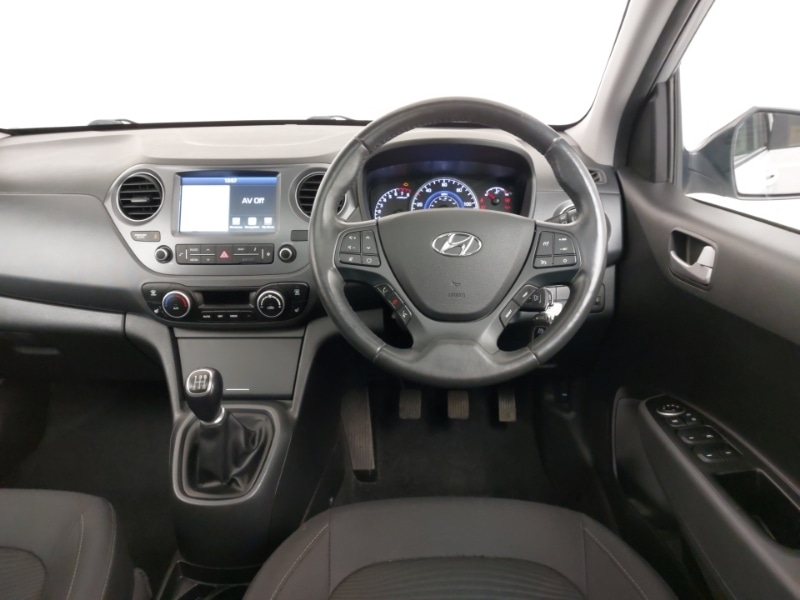 Used Hyundai i10 2017 for sale - 77731561: Photo 7