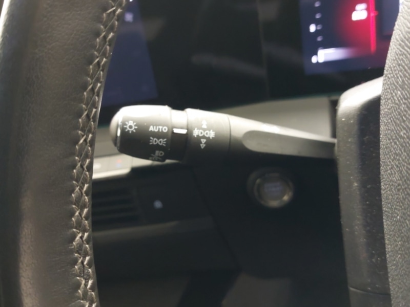 Used Vauxhall Astra 2023 for sale - 76987439: Photo 13