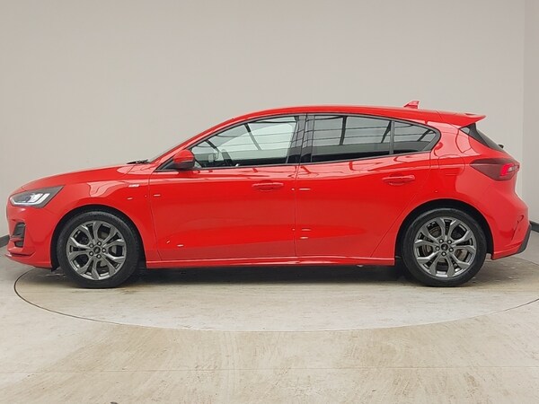 Used Ford Focus 2023 for sale - 76213498: Photo 4