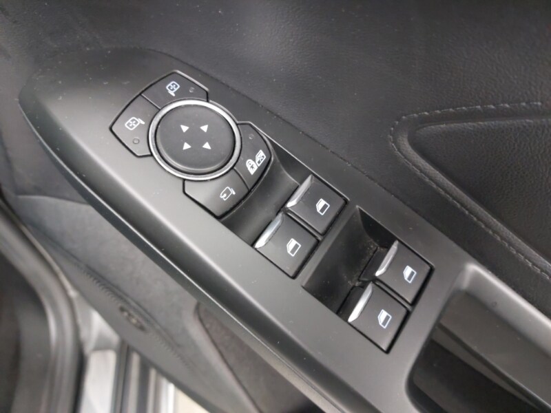 Used Ford Focus 2019 for sale - 77933106: Photo 10