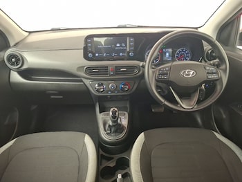 Used Hyundai i10 2023 for sale - 78559637: Photo