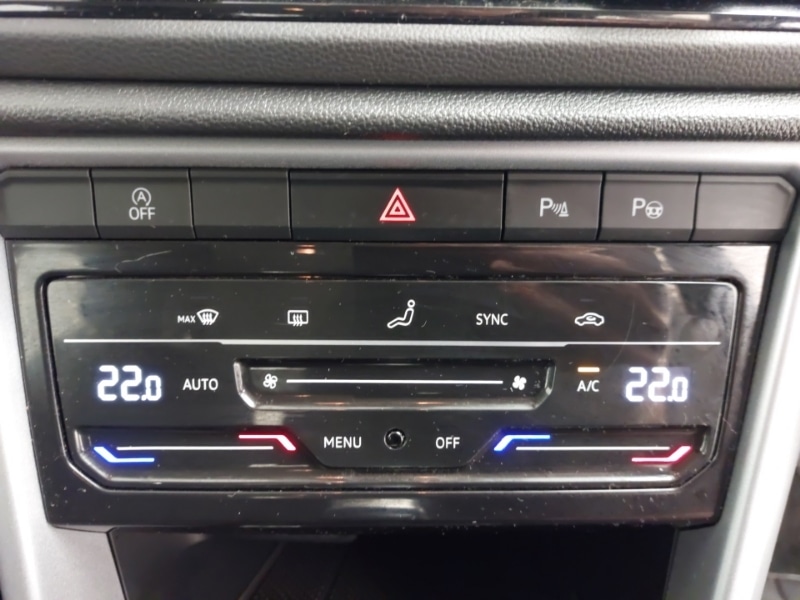 Used Volkswagen T-Roc 2023 for sale - 77214212: Photo 17