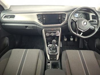 Used Volkswagen T-Roc 2021 for sale - 78957286: Photo