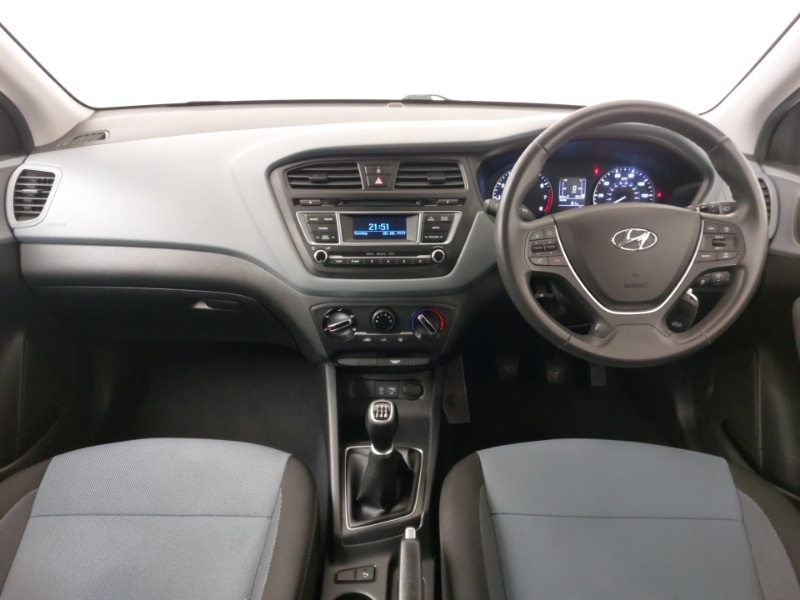 Used Hyundai i20 2017 for sale - 76864537: Photo 2