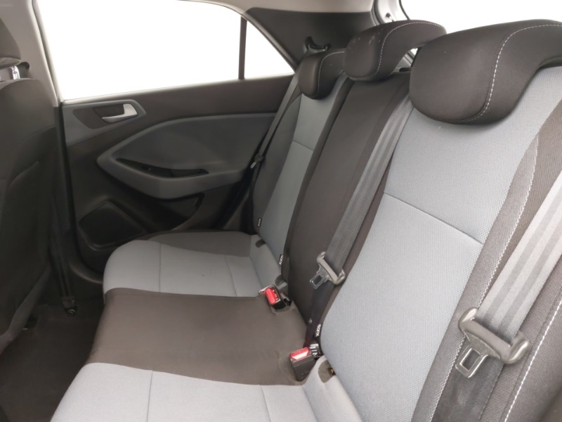 Used Hyundai i20 2017 for sale - 76864537: Photo 6